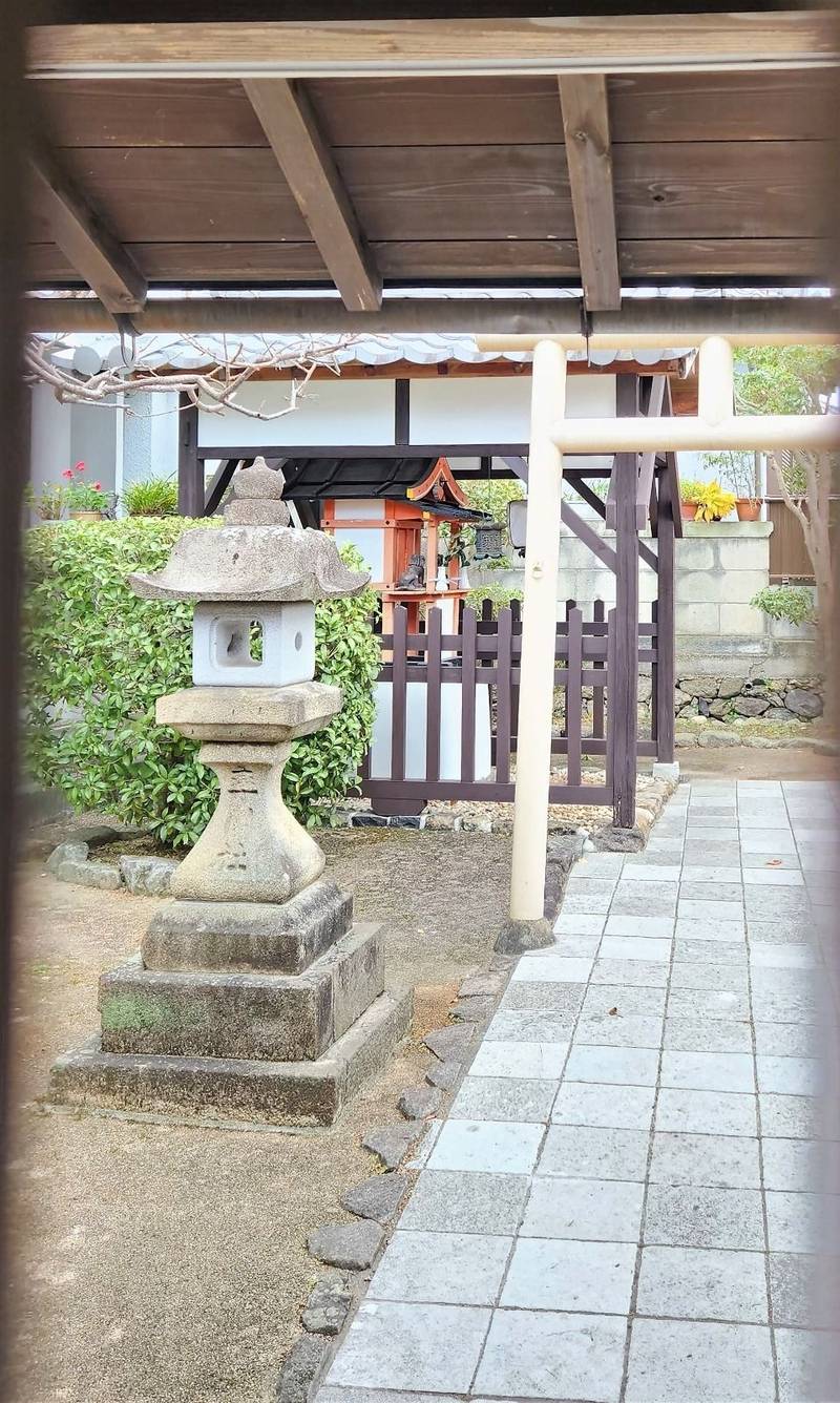 率川神社,奈良県奈良市元興寺町２３