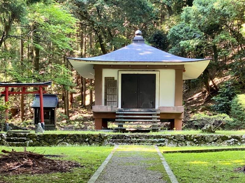 白山神社   (長浜市高月町尾山),滋賀県長浜市高月町尾山183