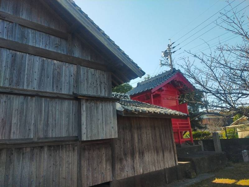 白浜稲荷大明神,福岡県遠賀郡芦屋町白浜町7