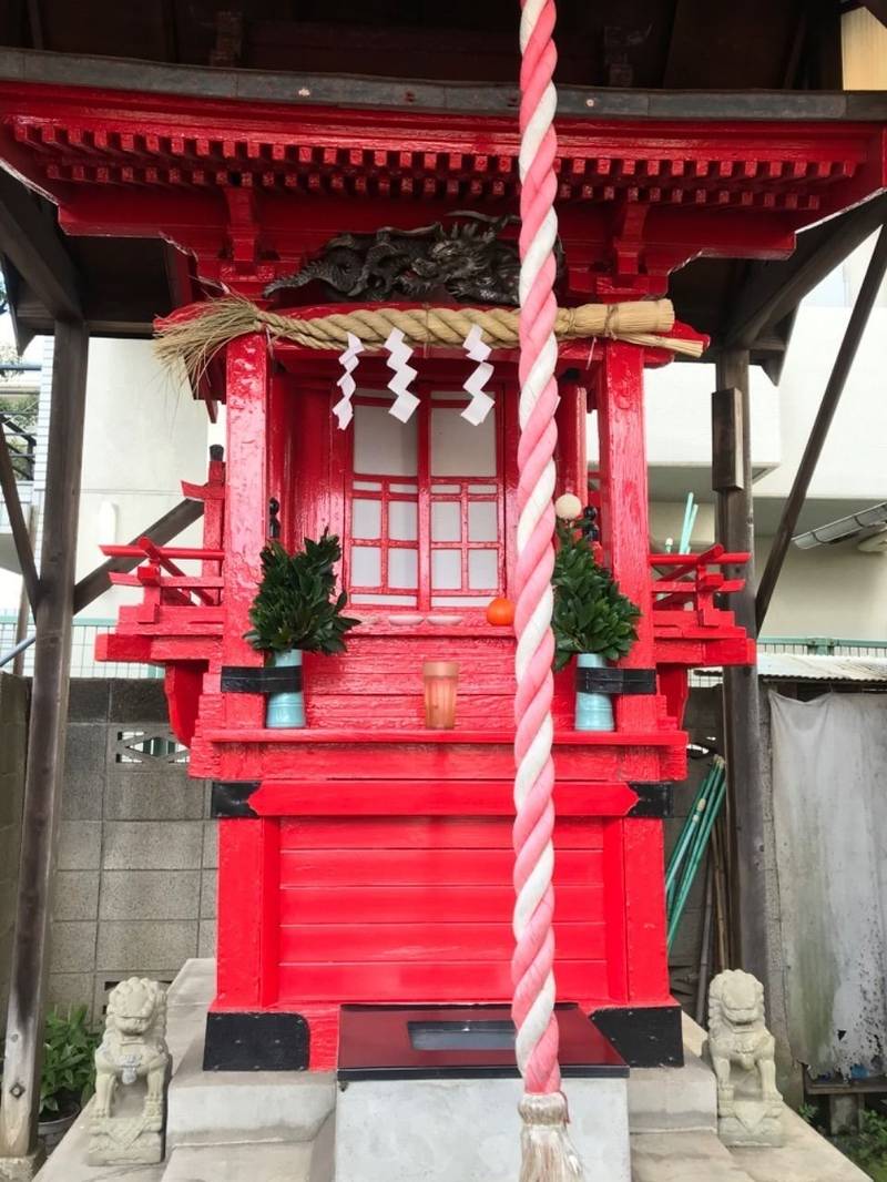 伊勢丸稲荷大神,東京都世田谷区三軒茶屋1-22-3
