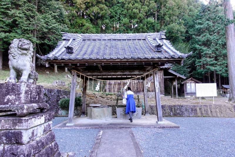 石座神社,愛知県新城市大宮狐塚14