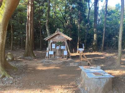 北山稲荷大明神,見どころ,砂フキン大佐
