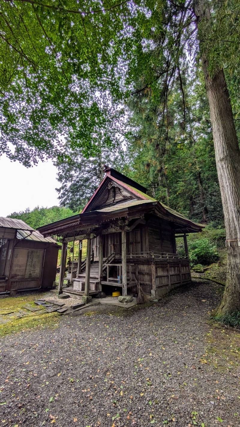 乃久里神社,群馬県多野郡上野村新羽988
