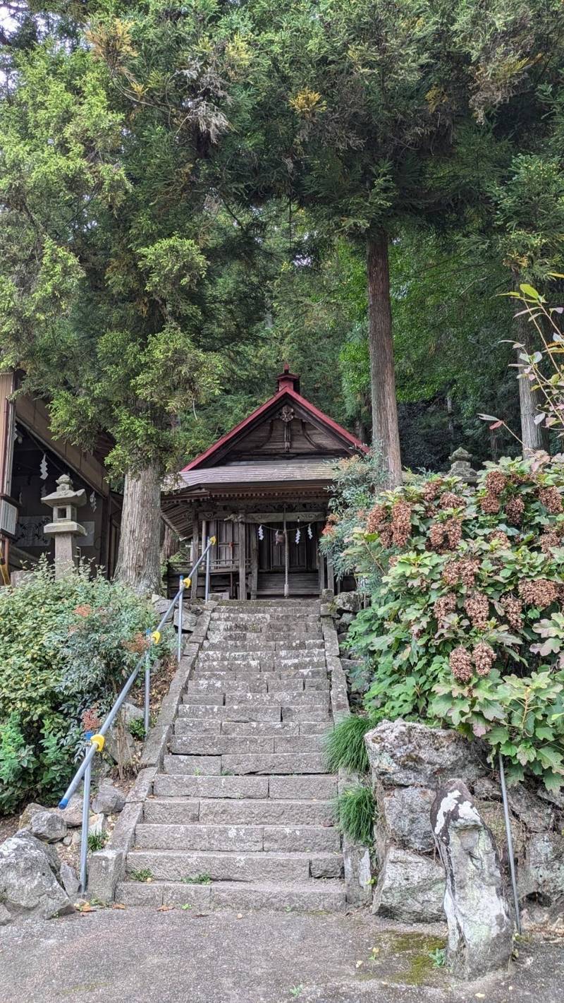 乃久里神社,群馬県多野郡上野村新羽988
