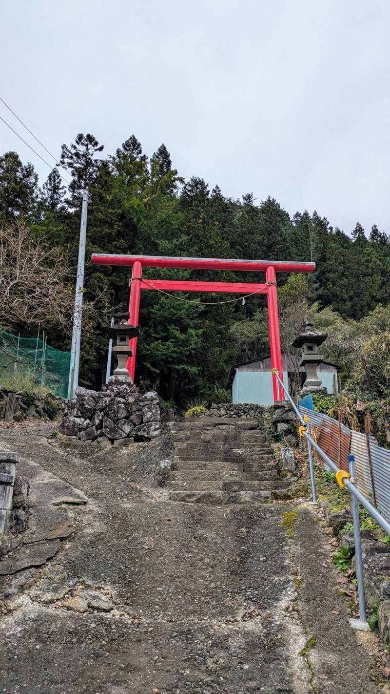 乃久里神社,群馬県多野郡上野村新羽988
