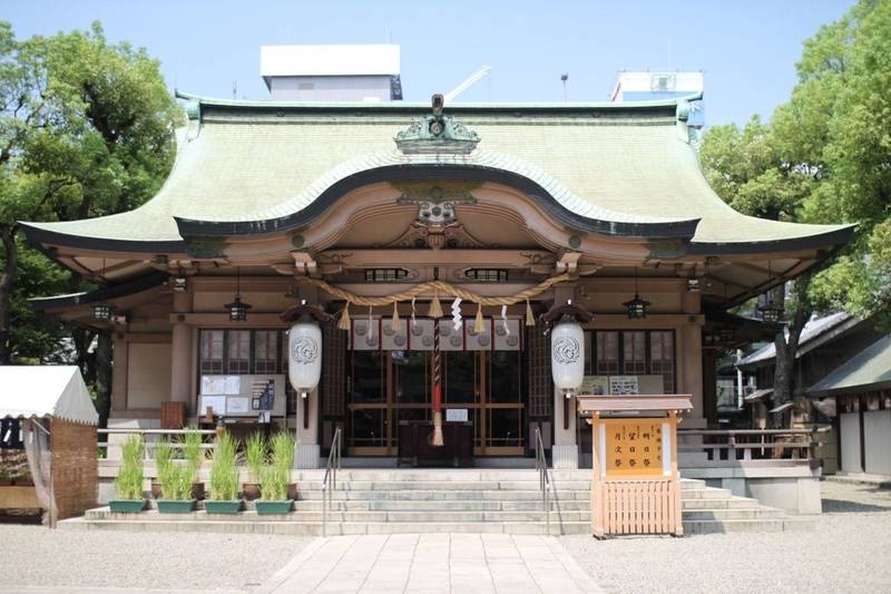 坐摩神社