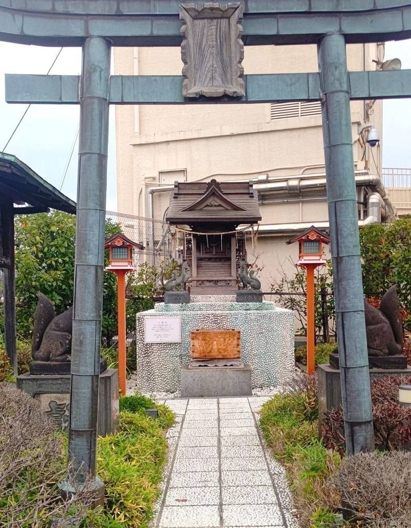 出世稲荷大明神 (松屋浅草),東京都台東区花川戸1-4-1 松屋浅草屋上 浅草ハレテラス