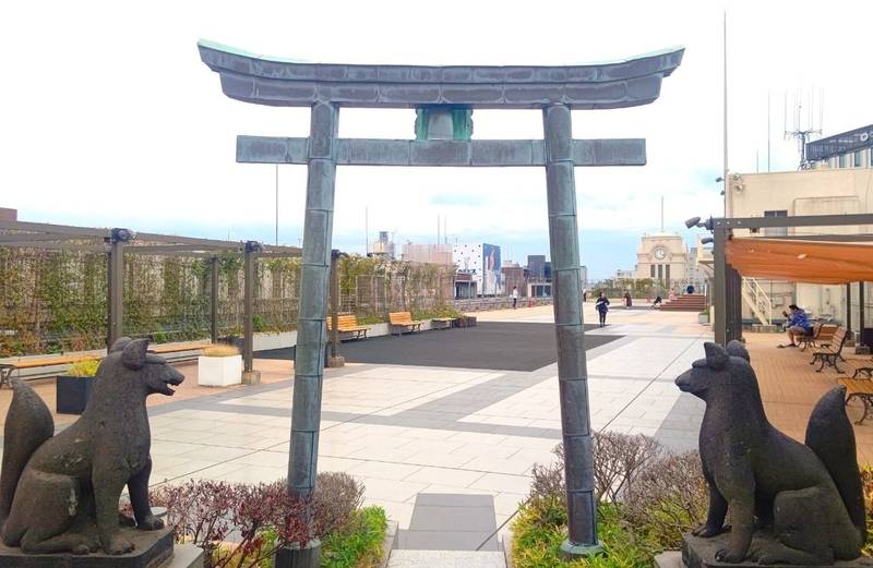 出世稲荷大明神 (松屋浅草),東京都台東区花川戸1-4-1 松屋浅草屋上 浅草ハレテラス