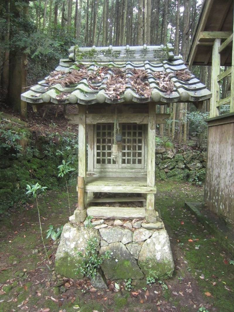 治宮神社,京都府南丹市園部町船岡藁無１