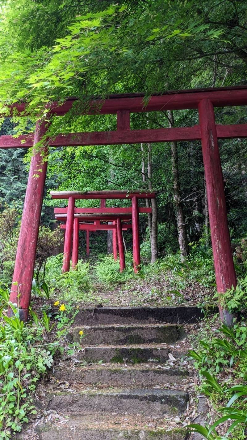 井筒屋稲荷,福島県石川郡石川町字猫啼２２ 猫啼温泉 式部のやかた「井筒屋」敷地内