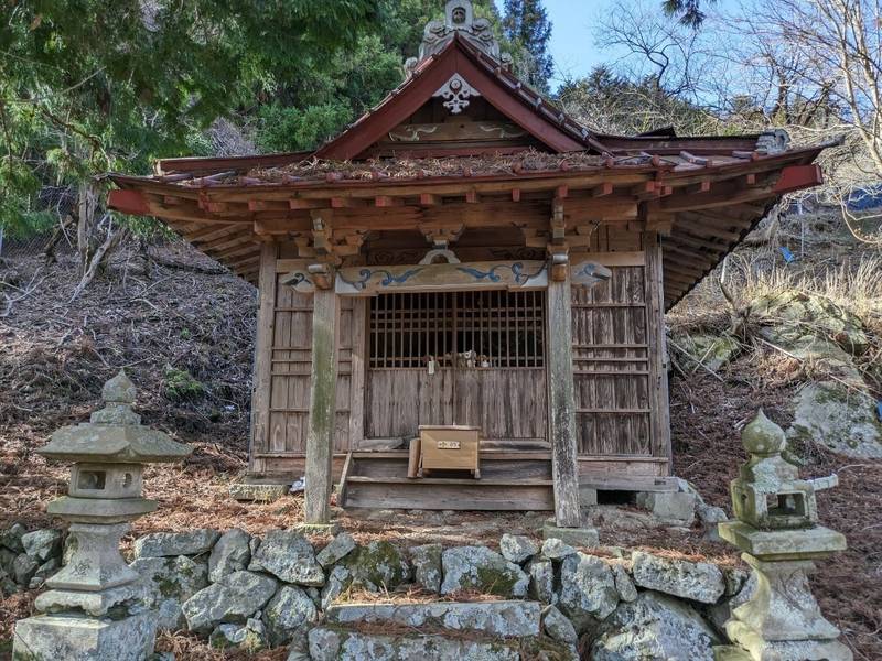 若宮八幡宮神社,山梨県南巨摩郡早川町初鹿島１０２９