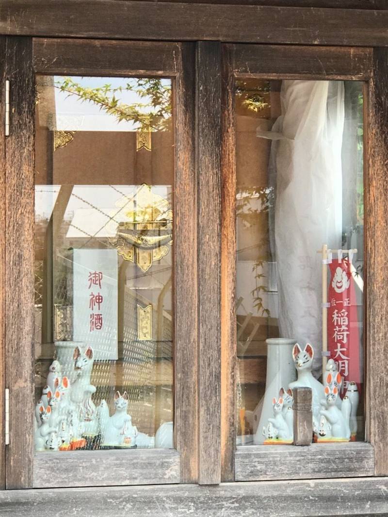 西の伏見稲荷神社,神奈川県横浜市青葉区田奈町47-12