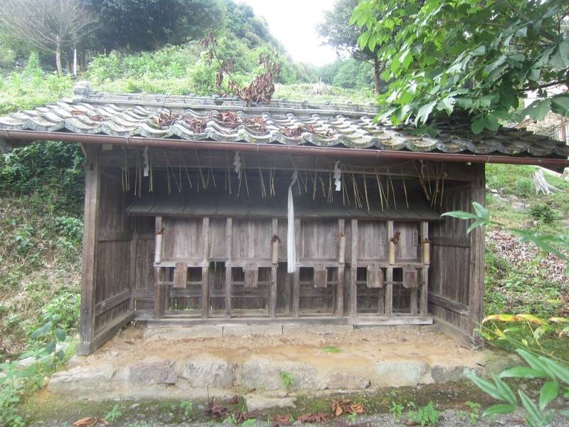 日吉神社,京都府南丹市園部町新堂里ノ内１９