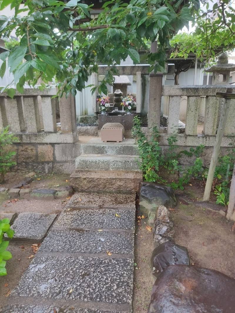 忠度塚,兵庫県明石市天文町２丁目２−４４