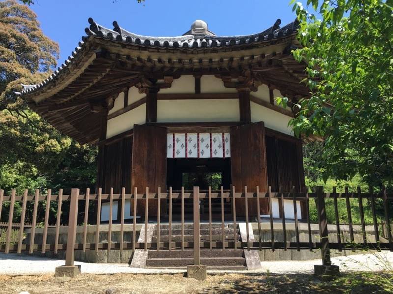 栄山寺
