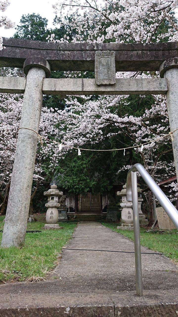 氷川神社,山梨県甲州市勝沼町上岩崎２６２８