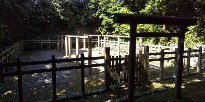 山の神   (鎧埼),三重県鳥羽市国崎町２５３