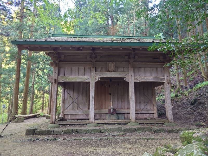於成神社,京都府綾部市於与岐町ヲナル