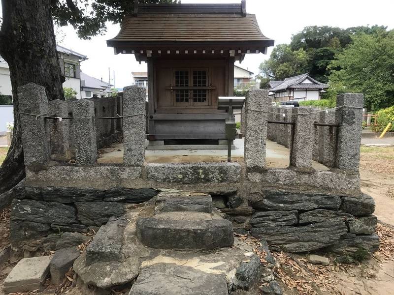 鳴神社