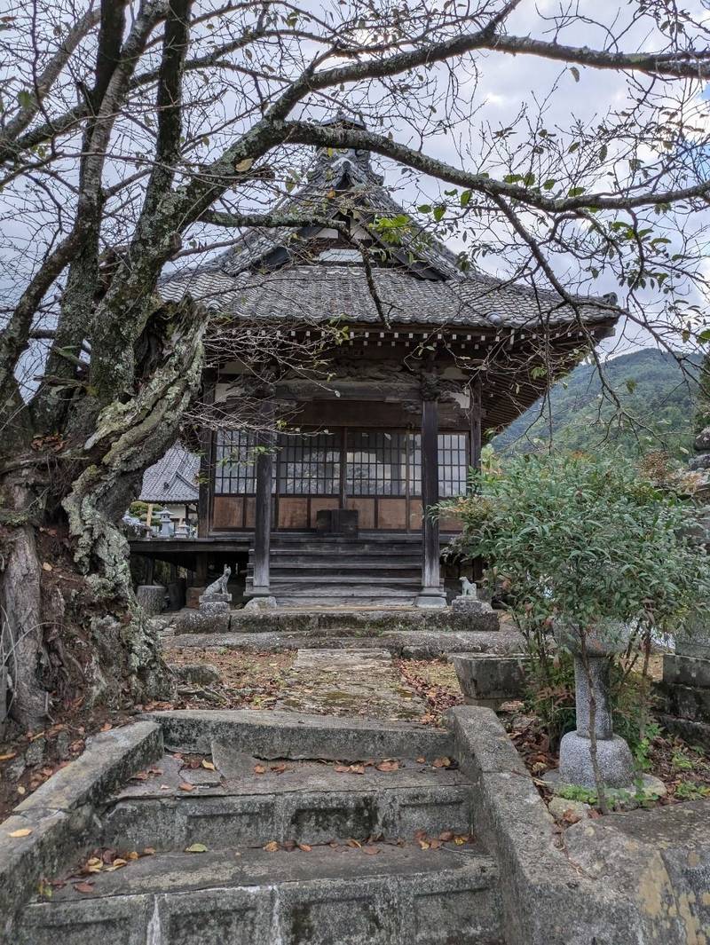 久成院,山梨県南巨摩郡富士川町小室2612