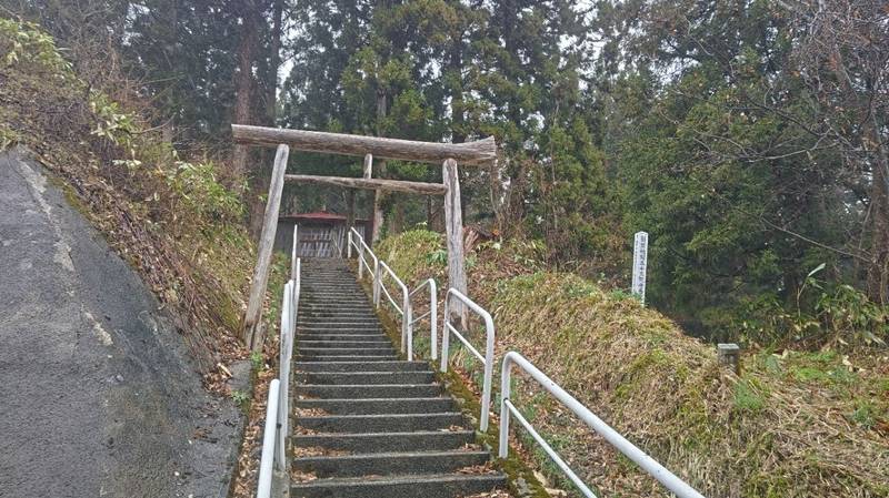 野崎観音堂,山形県最上郡真室川町大沢１３７３