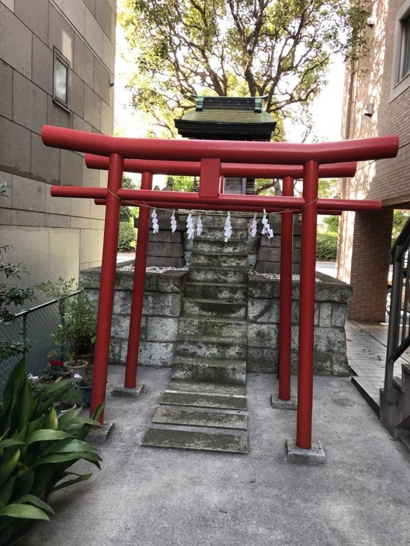 銀太郎稲荷神社,神奈川県横浜市神奈川区新町5-2