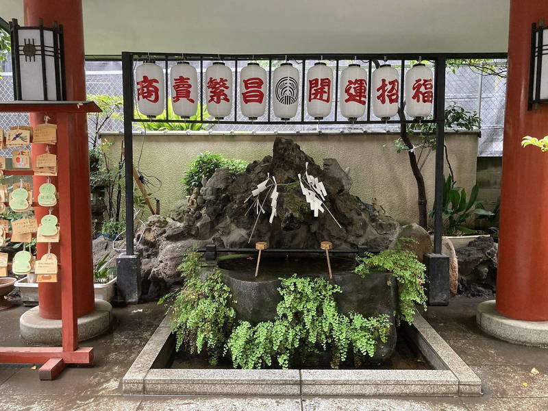 三崎稲荷神社,東京都千代田区三崎町2-9-12