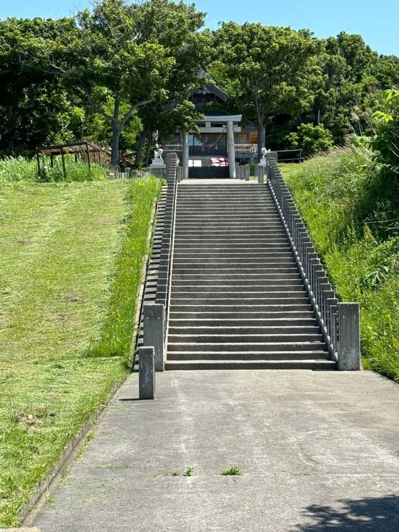 鬼鹿厳島神社,北海道留萌郡小平町字鬼鹿港町300番地