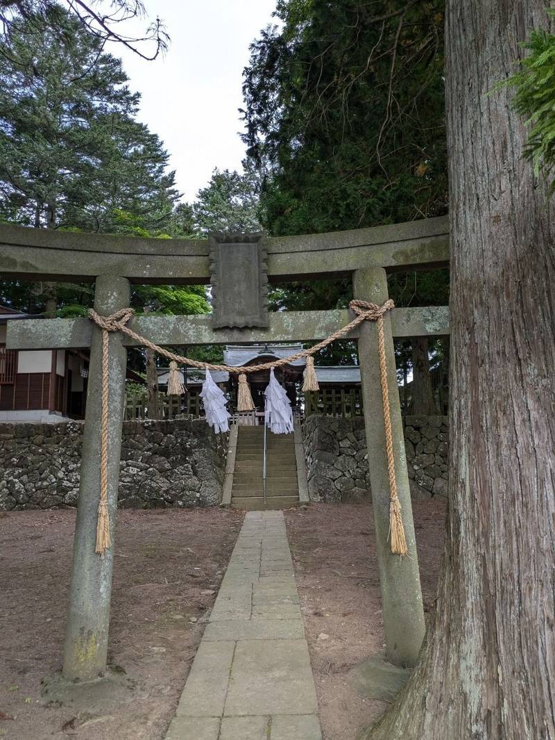 乙事諏訪神社,長野県諏訪郡富士見町乙事５４１０