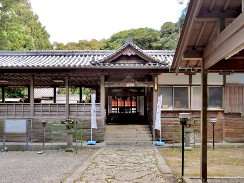 且来八幡神社,和歌山県海南市且来１３１６