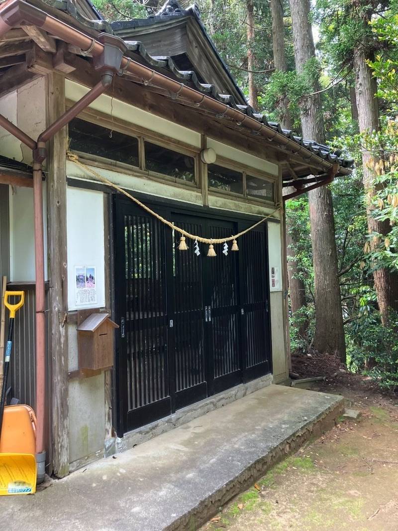 熱實山神社,富山県高岡市太田11