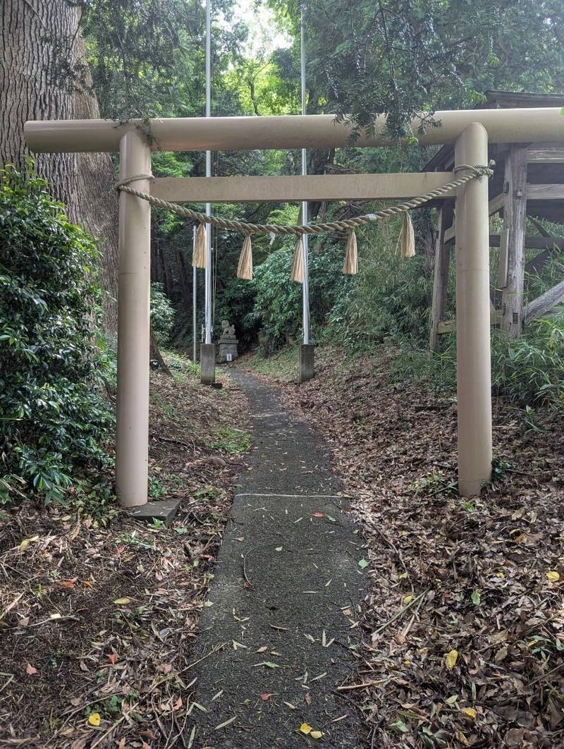 磯部勝坂石楯尾神社,神奈川県相模原市南区磯部2137