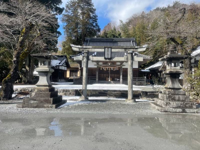 五葉山神社,岩手県大船渡市日頃市町関谷２７