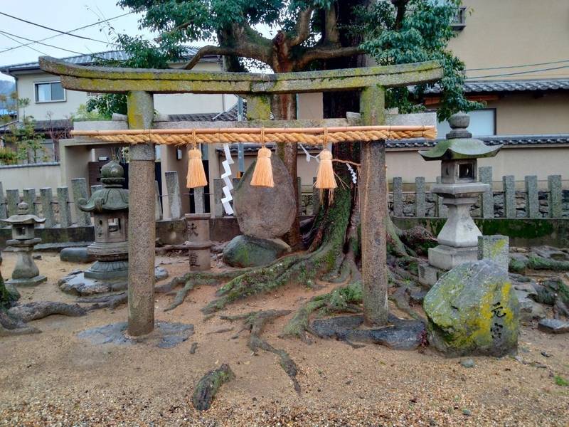 服部川八幡宮,大阪府八尾市服部川6丁目312