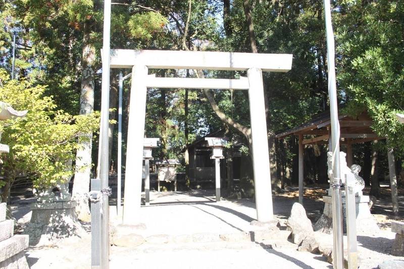 櫲樟尾神社,三重県伊勢市楠部町1005番地3