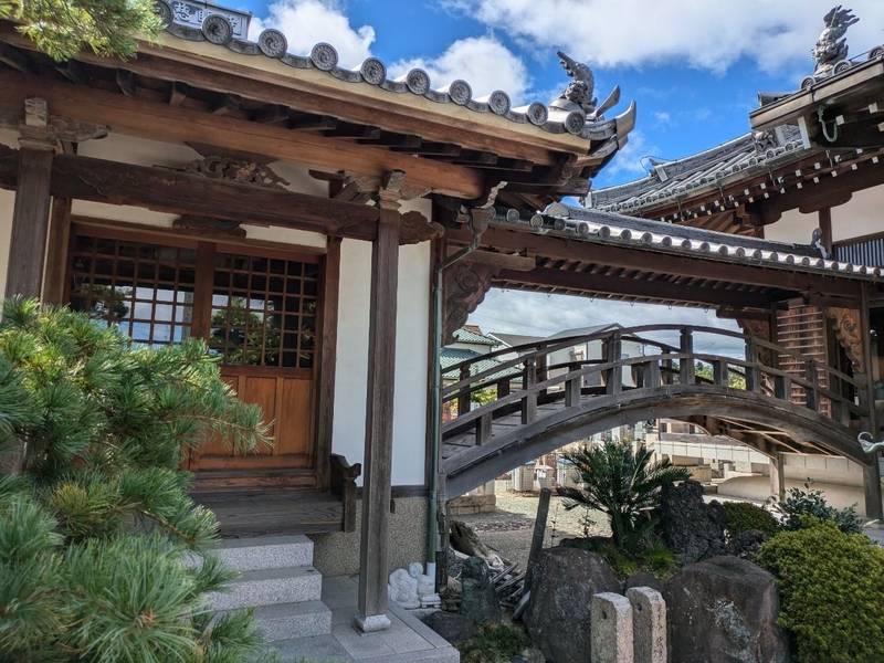 慈眼寺 (伊丹市),兵庫県伊丹市鴻池6-19-59