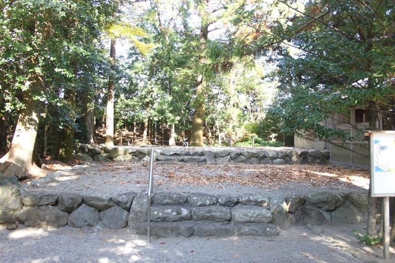 櫲樟尾神社,三重県伊勢市楠部町1005番地3