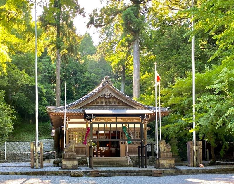賀毛神社,三重県いなべ市北勢町垣内718