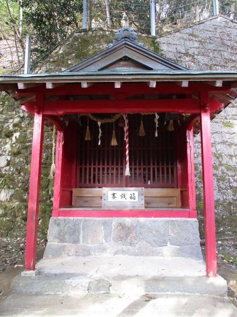 三柱神社,兵庫県養父市八鹿町八鹿１０２２
