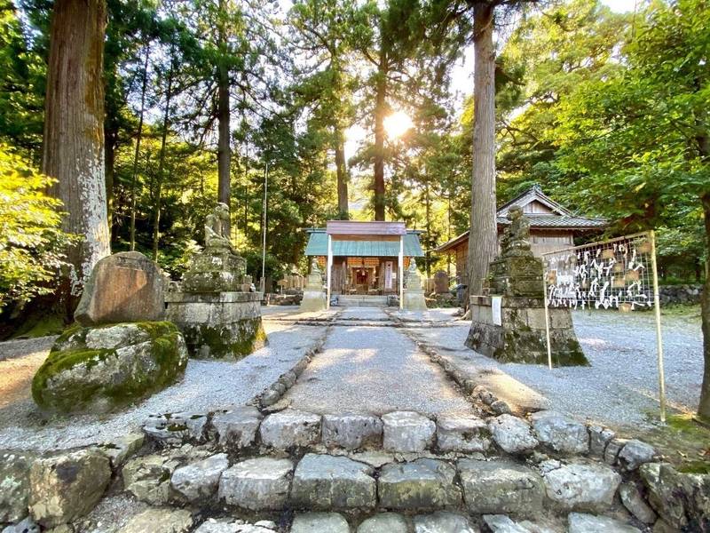 鳴谷神社,三重県いなべ市藤原町坂本83