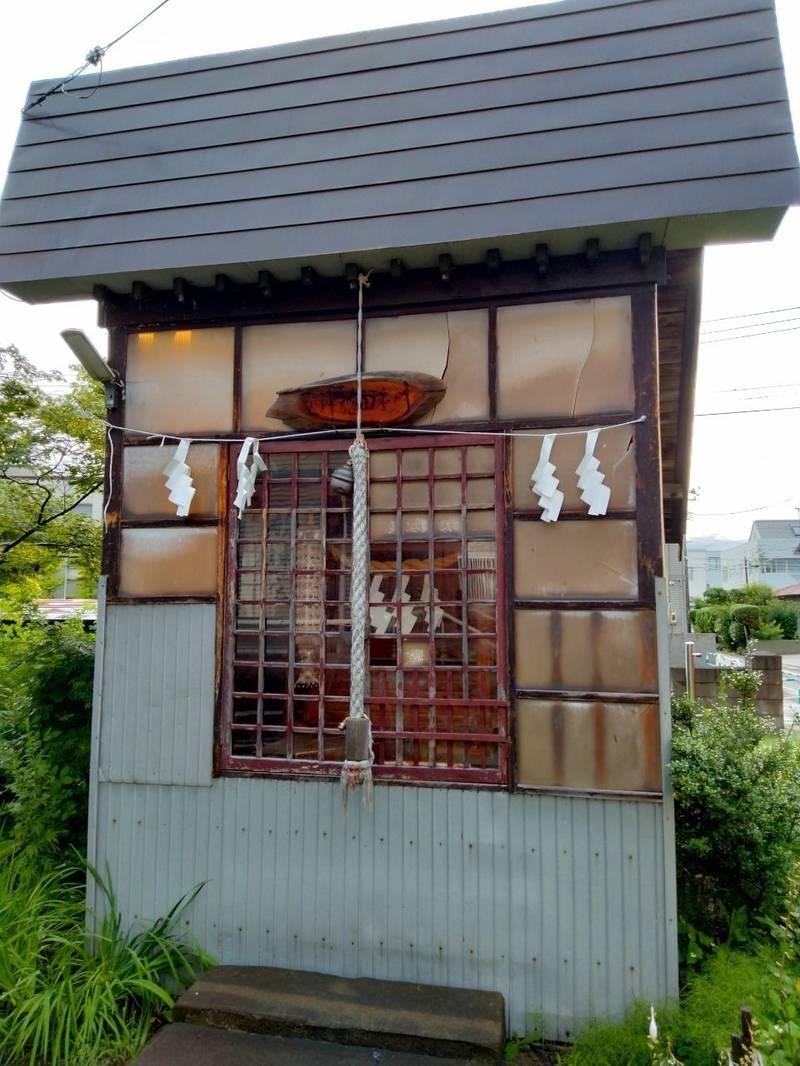 勝田稲荷神社,青森県青森市勝田１丁目３−２１
