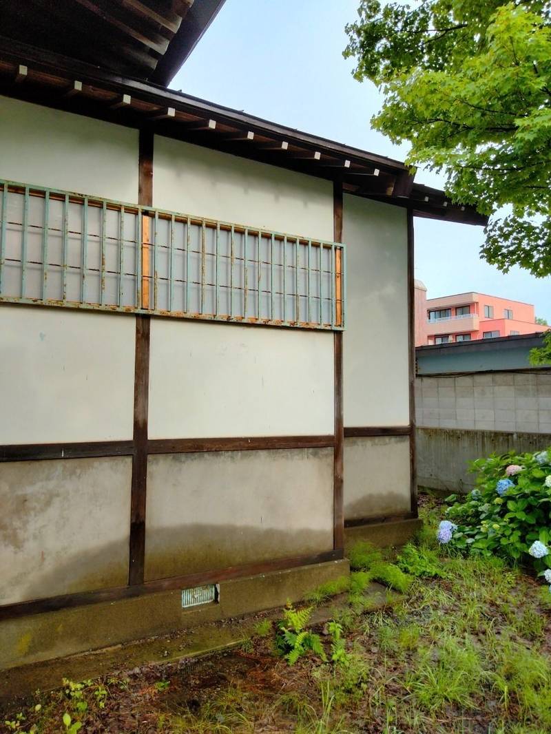 勝田稲荷神社,青森県青森市勝田１丁目３−２１