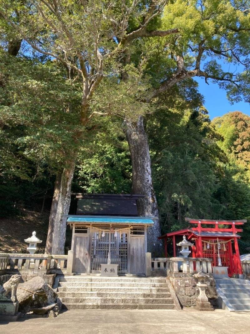 烏止野神社,三重県南牟婁郡紀宝町鵜殿１０４