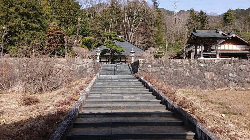 本光寺,山梨県都留市朝日馬場159
