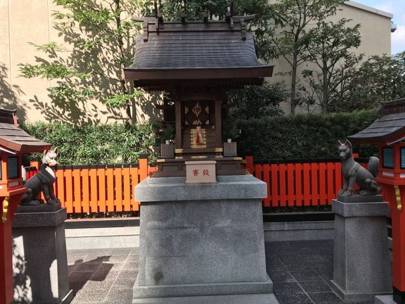 伏見稲荷神社 (阪急うめだ本店),大阪府大阪市北区角田町8-7