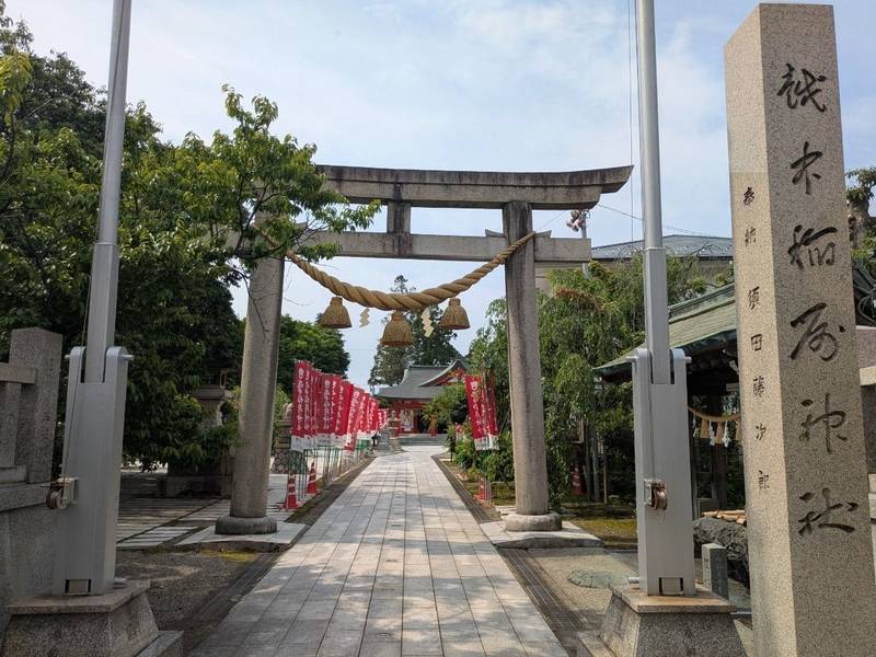 越中稲荷神社,富山県富山市稲荷町２丁目５−５