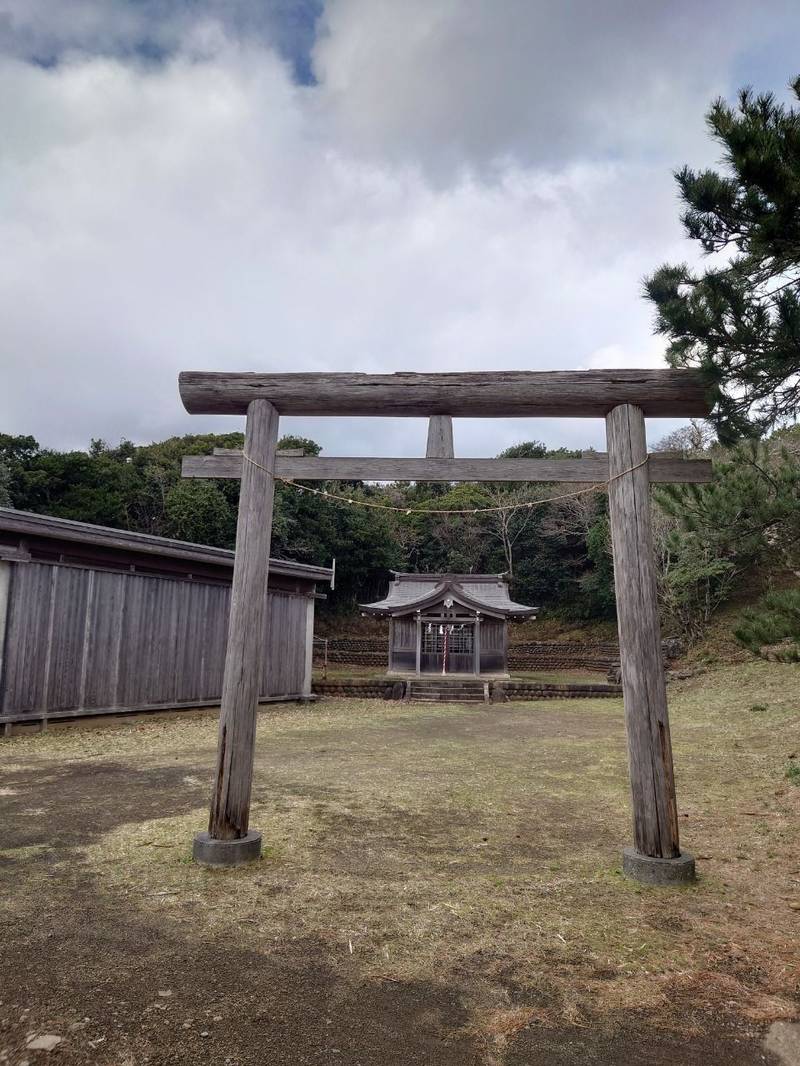 三島神社,東京都八丈町中之郷2365