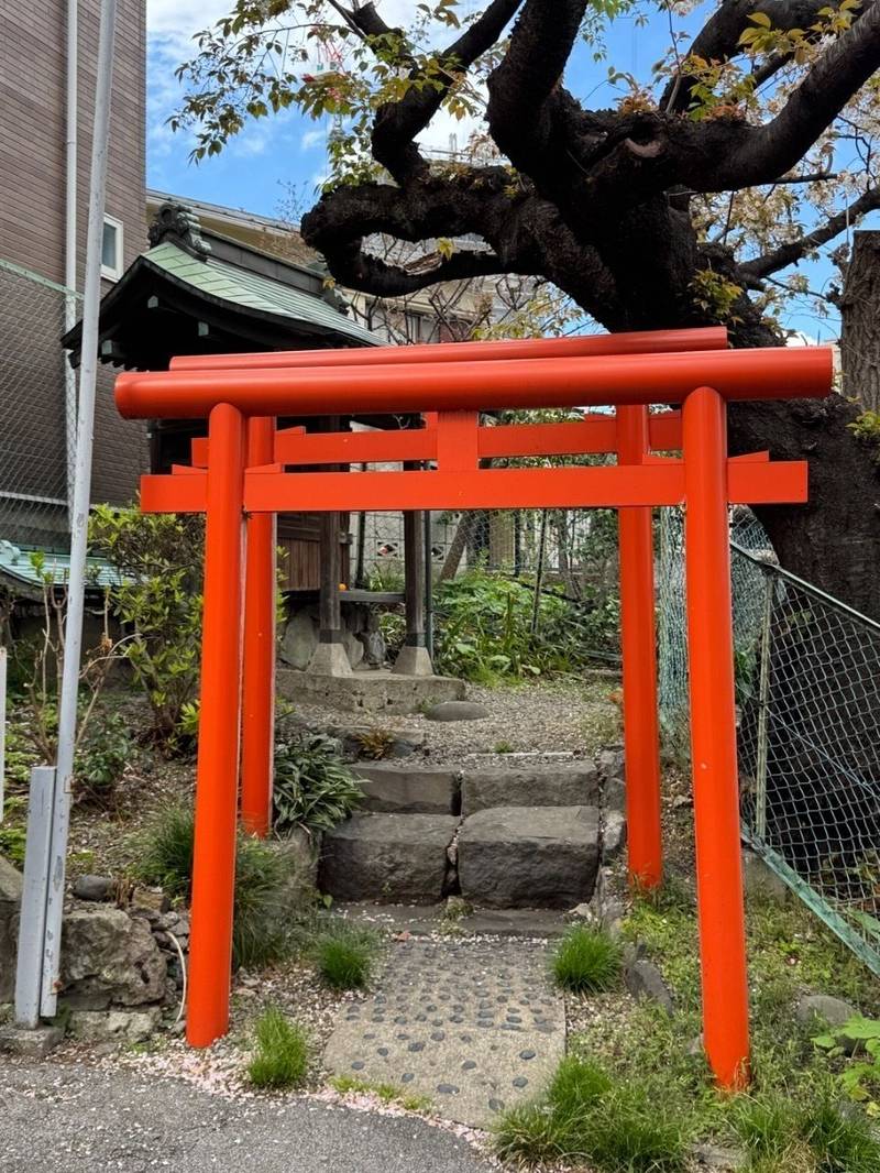 明力稲荷大明神,東京都品川区大崎2-7-23