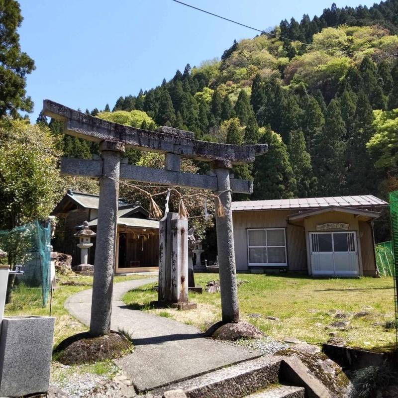 中島神社,鳥取県八頭郡智頭町大呂121