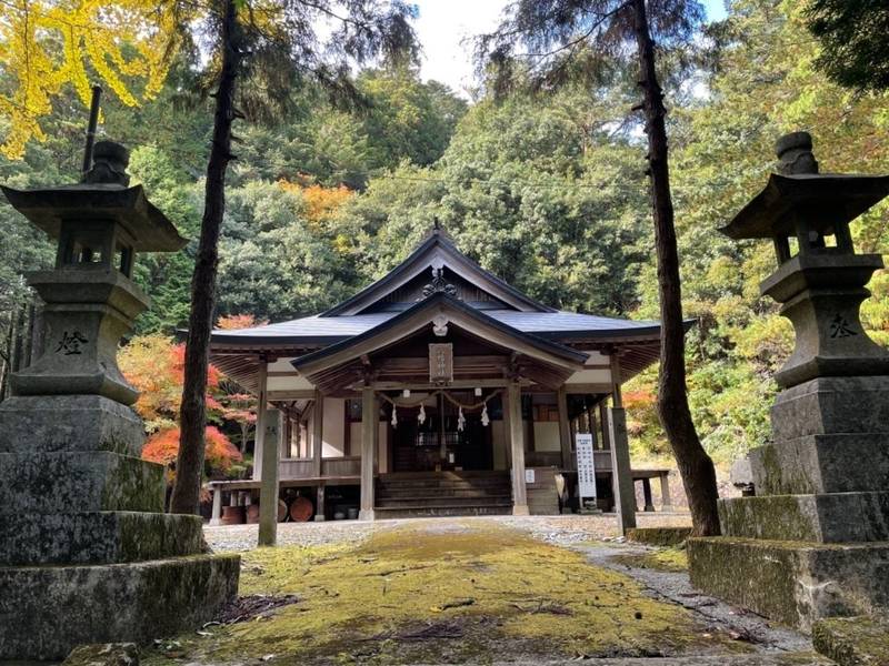 八幡神社,愛媛県上浮穴郡久万高原町渋草667